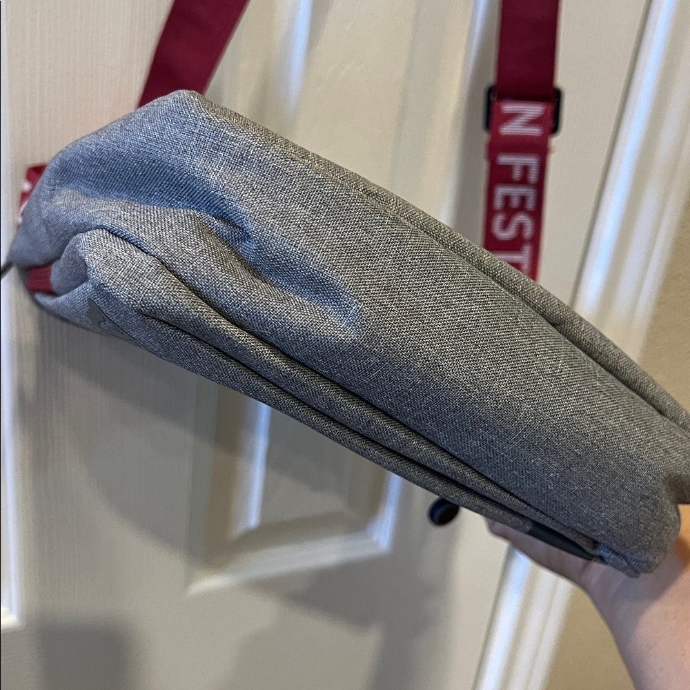 Final Fantasy XIV Fan Festival 2023-24 Crossbody Bag - Picture 9 of 12